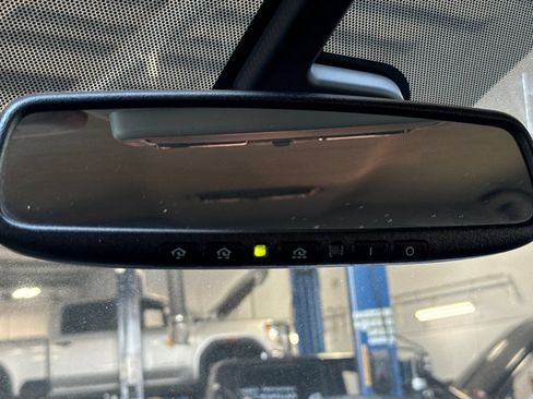 Used 2017 Nissan Titan SL AWD/4WD image 23