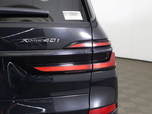Used 2024 BMW X7 xDrive40i w/ Executive Package AWD/4WD image 19