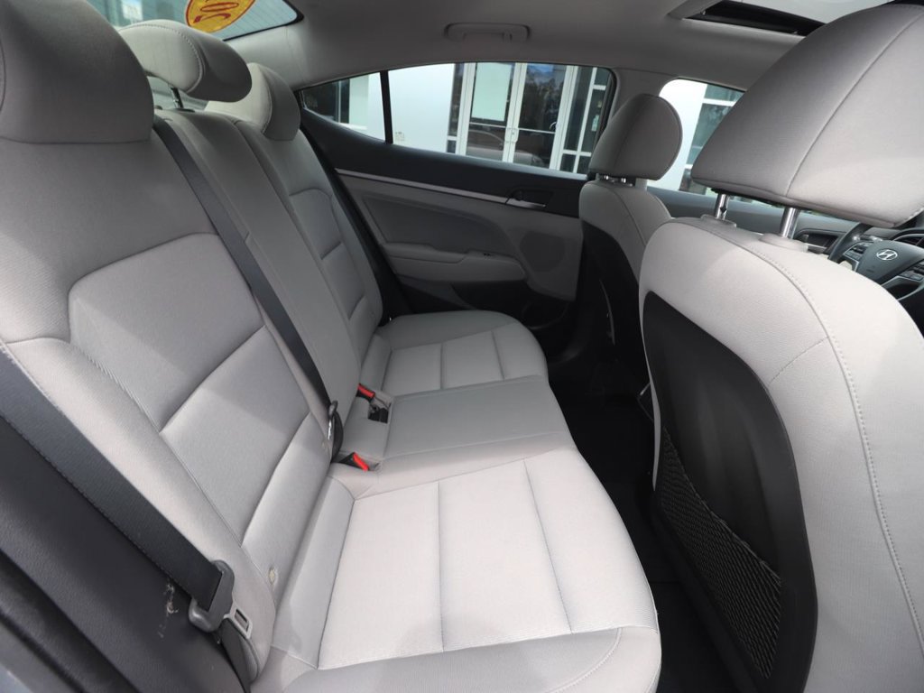Used 2018 Hyundai Elantra Value Edition FWD image 21