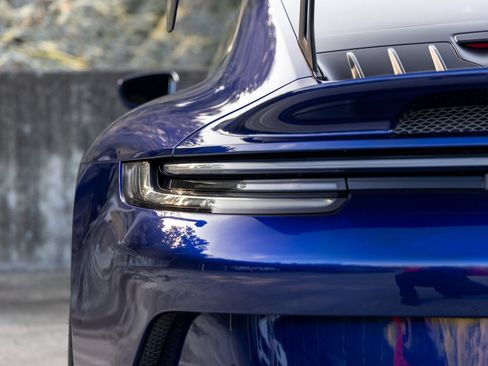 Used 2022 Porsche 911 GT3 image 18