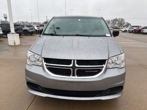 Used 2017 Dodge Grand Caravan SE w/ Power Window Group image 9