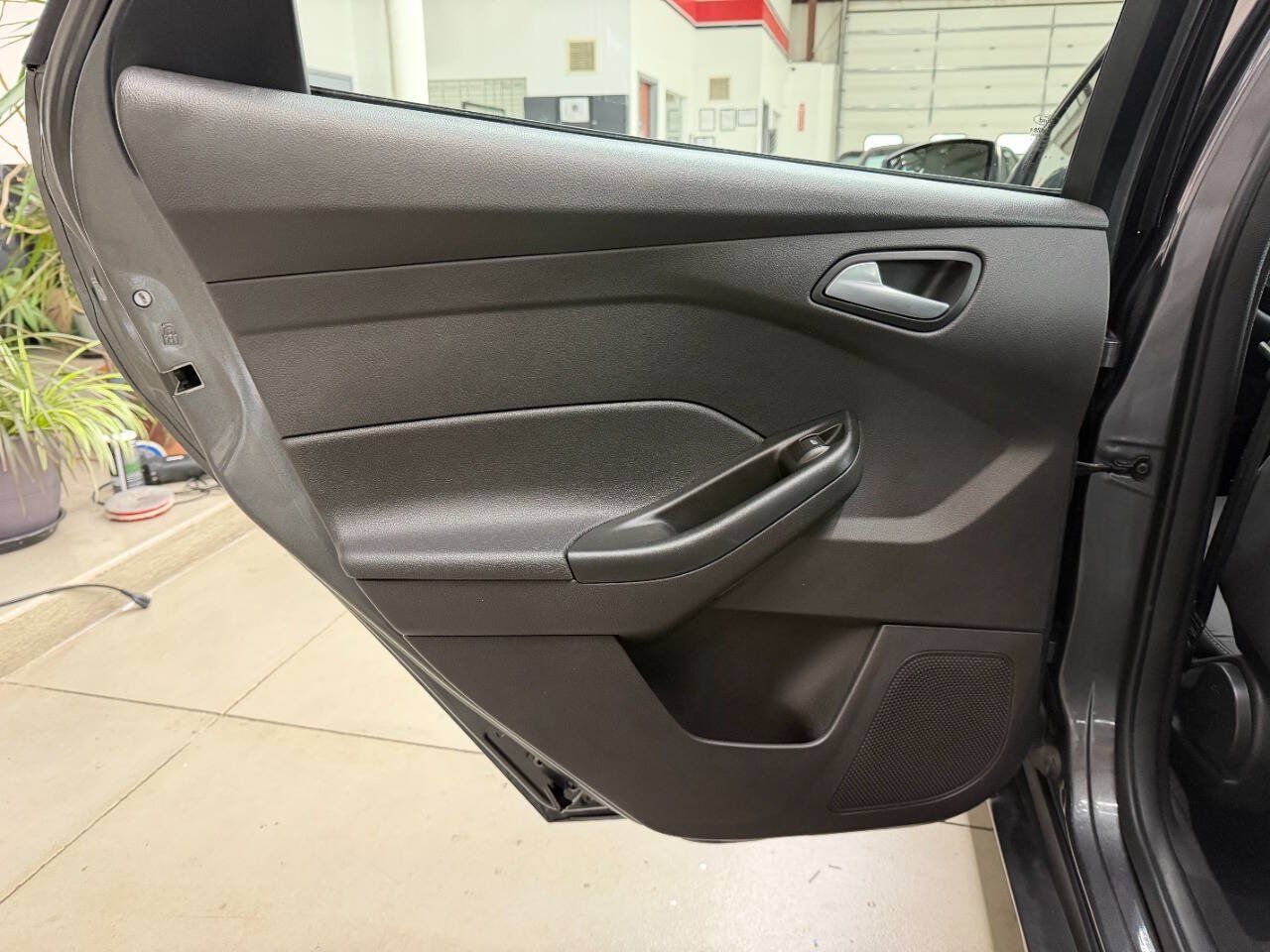 Used 2017 Ford Focus SE FWD image 12