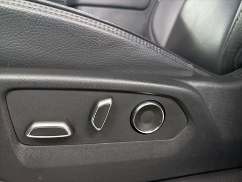 Used 2025 GMC Yukon Denali image 25