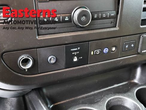 Used 2021 Chevrolet Express 3500 w/ Driver Convenience Package RWD image 20
