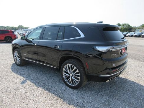 New 2026 Buick Enclave Avenir w/ Super Cruise Package FWD image 10