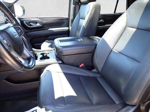 Used 2023 Chevrolet Tahoe Z71 w/ Luxury Package AWD/4WD image 14