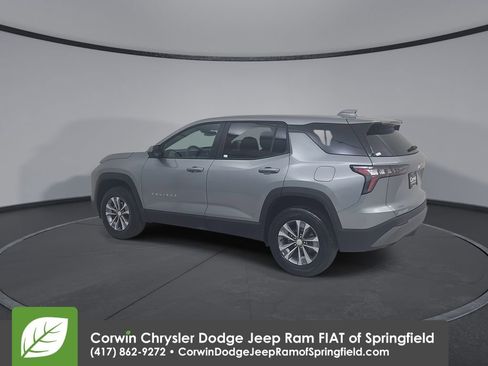 Used 2025 Chevrolet Equinox LT image 10