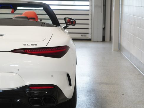Certified 2022 Mercedes-Benz SL 55 AMG 4MATIC image 13