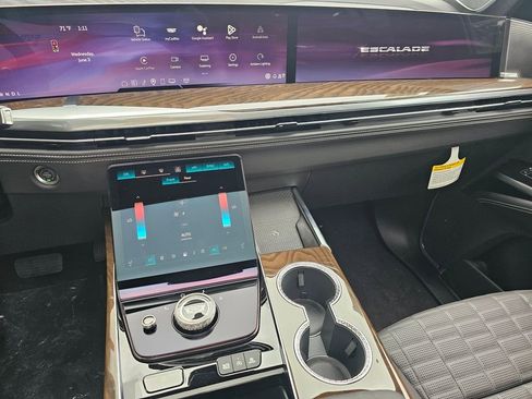 New 2026 Cadillac Escalade Platinum Sport AWD/4WD image 32
