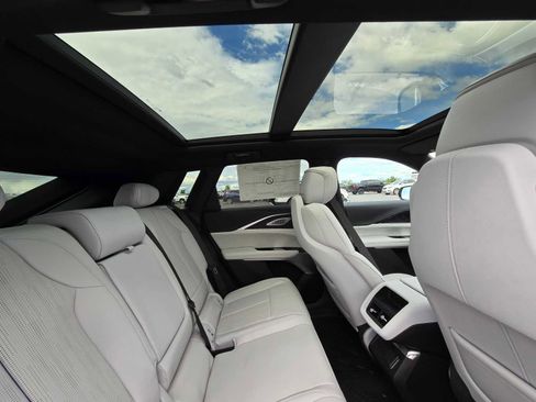 New 2024 Cadillac Lyriq Sport image 18