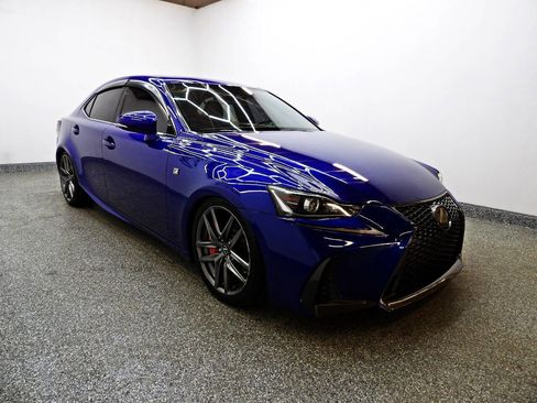 Used 2017 Lexus IS 200t F Sport w/ F Sport Package RWD image 3