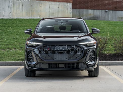 New 2026 Audi SQ5 Premium Plus image 31