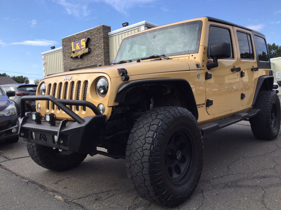 Used 2014 Jeep Wrangler Unlimited Sport w/ Quick Order Package 24S AWD/4WD image 2