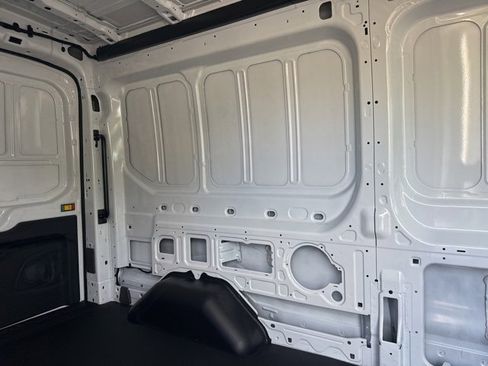 New 2025 Ford Transit 250 148 Medium Roof image 36