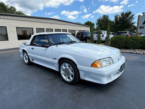 Used 1987 Ford Mustang GT RWD image 49
