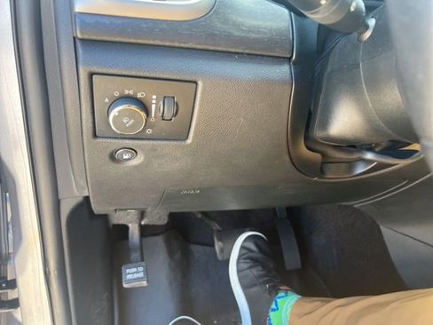 Used 2018 Jeep Grand Cherokee Laredo image 9