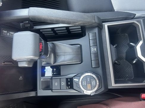 Used 2024 Toyota Tacoma TRD Off-Road image 23