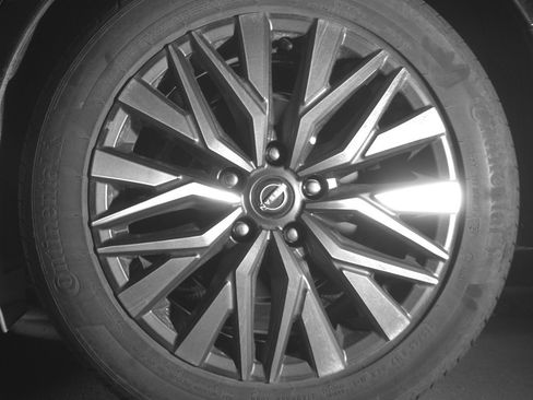 Used 2025 Nissan Altima 2.5 SV image 13