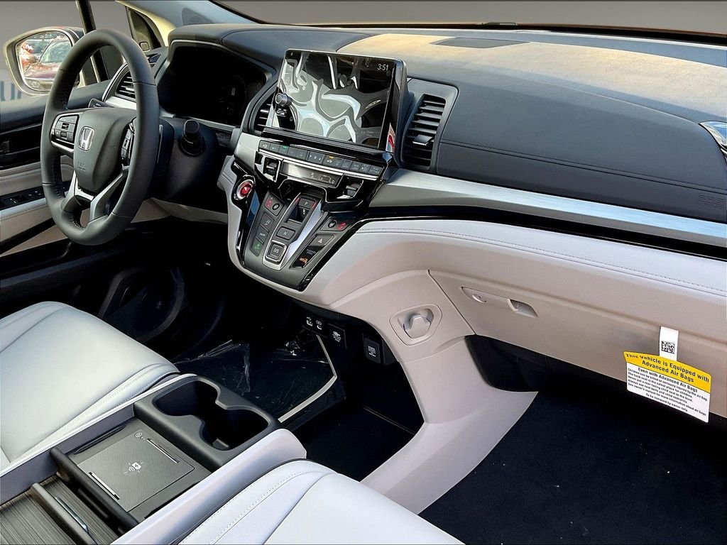 New 2026 Honda Odyssey Touring image 10