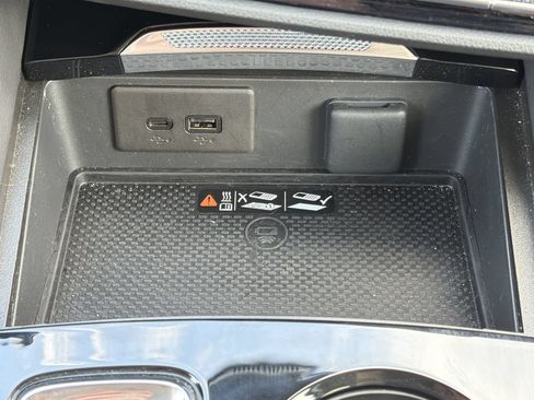 Used 2025 Buick Envision Sport Touring AWD/4WD image 8