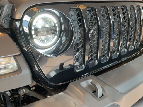 Used 2022 Jeep Gladiator Sport AWD/4WD image 49