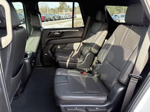 Used 2025 Chevrolet Tahoe RST w/ RST Performance Edition image 15