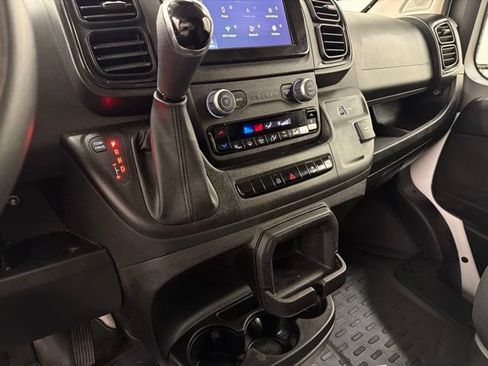 Used 2025 RAM ProMaster 2500 w/ U-Haul Equipment Group FWD image 20