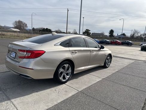 Used 2018 Honda Accord EX-L image 6
