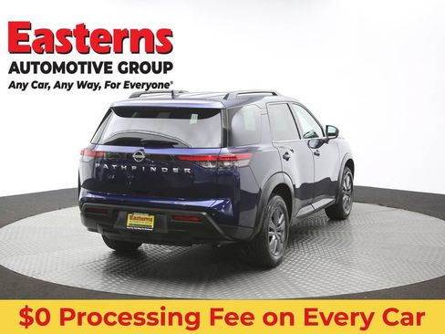 Used 2025 Nissan Pathfinder SV FWD image 39