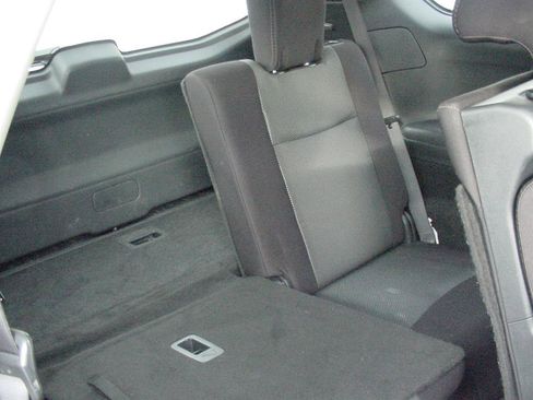 Used 2019 Nissan Pathfinder S image 35