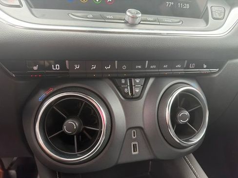 Used 2023 Chevrolet Blazer LT AWD/4WD image 15