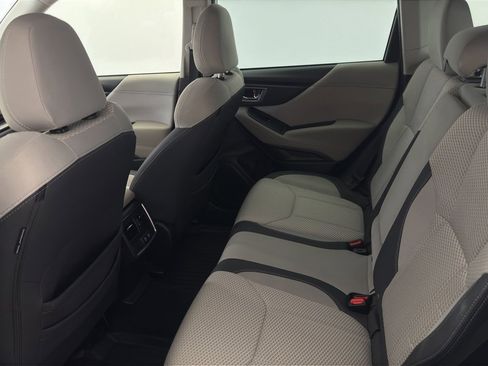 Used 2023 Subaru Forester Premium image 28