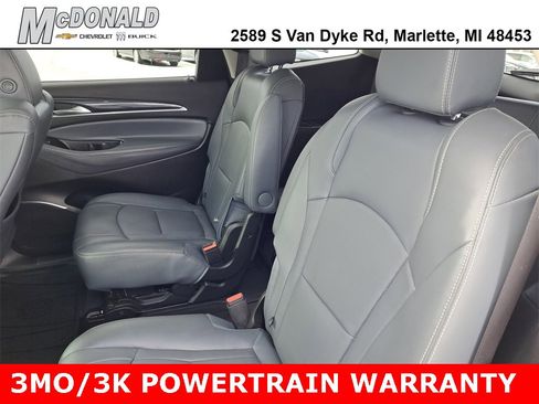 Used 2020 Buick Enclave Essence image 19