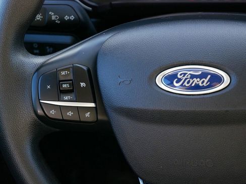 Used 2021 Ford Escape SE image 16