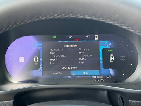 Certified 2023 Volvo C40 P8 Recharge Plus w/ Climate Package AWD/4WD image 10