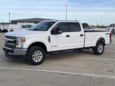 Used 2021 Ford F250 XLT image 1