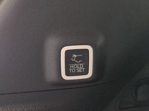 New 2025 Jeep Grand Cherokee Summit image 14