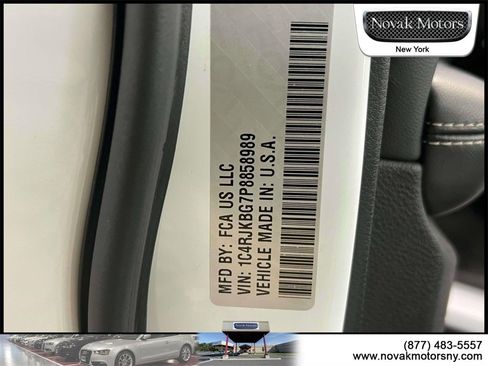 Used 2023 Jeep Grand Cherokee L Limited image 21