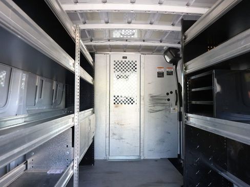 Used 2022 Mercedes-Benz Sprinter 2500 image 23