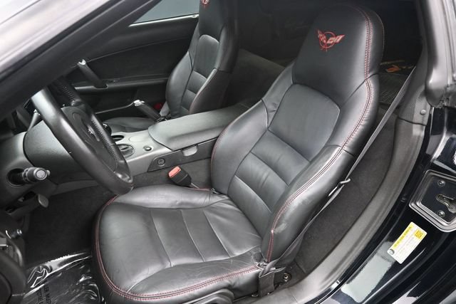 Used 2006 Chevrolet Corvette Coupe RWD image 15