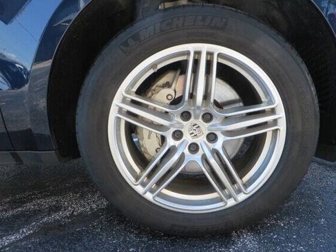 Used 2017 Porsche Macan S image 54