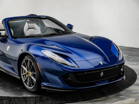Used 2022 Ferrari 812 GTS RWD image 35