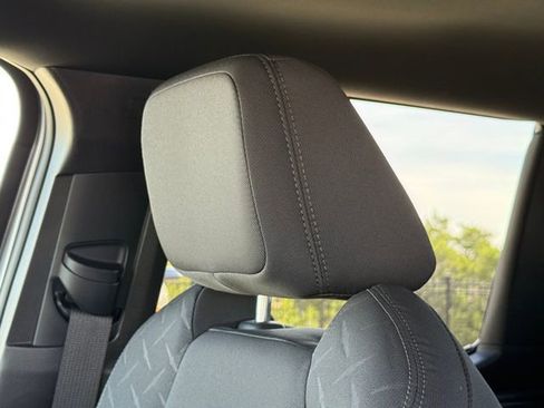 Used 2025 Toyota Tacoma SR5 image 16