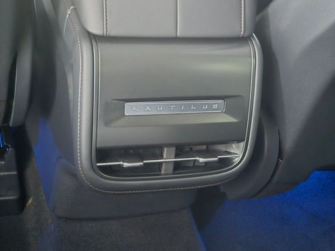 New 2026 Lincoln Nautilus Premier AWD/4WD image 16
