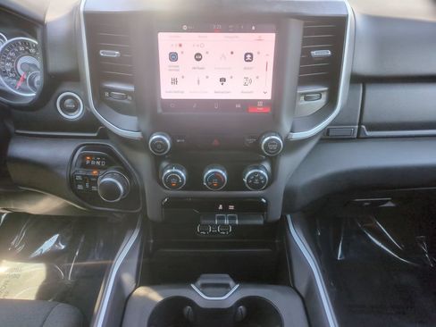 Used 2022 RAM 1500 Big Horn AWD/4WD image 16