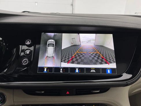 Used 2022 Buick Envision Avenir w/ Technology Package II FWD image 4