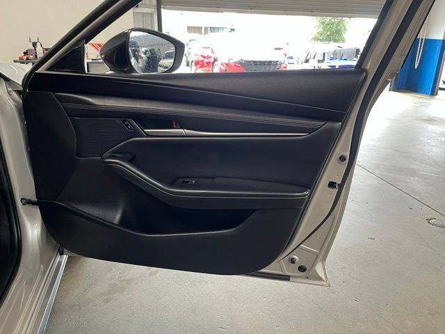 Used 2024 MAZDA MAZDA3 s FWD image 12