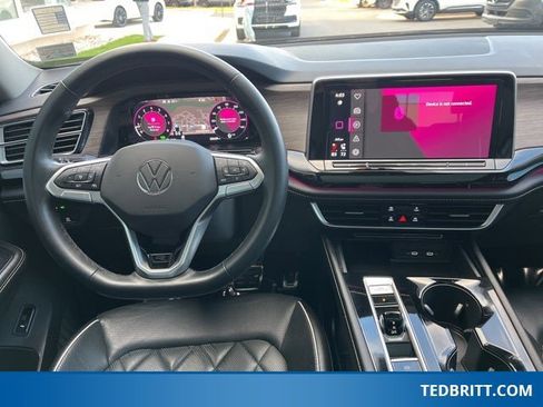 Used 2024 Volkswagen Atlas SEL Premium R-Line image 16