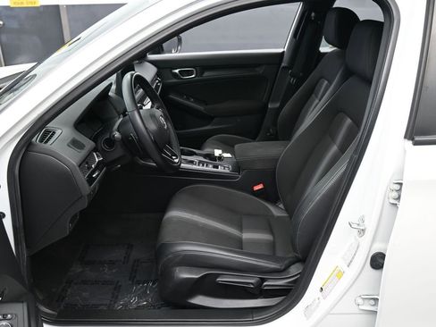 Used 2023 Honda Civic Sport image 11