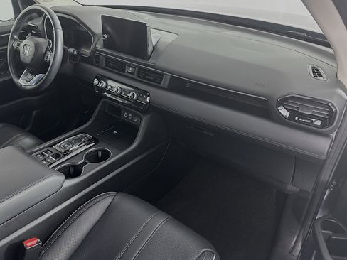 Certified 2023 Honda Pilot Elite image 32